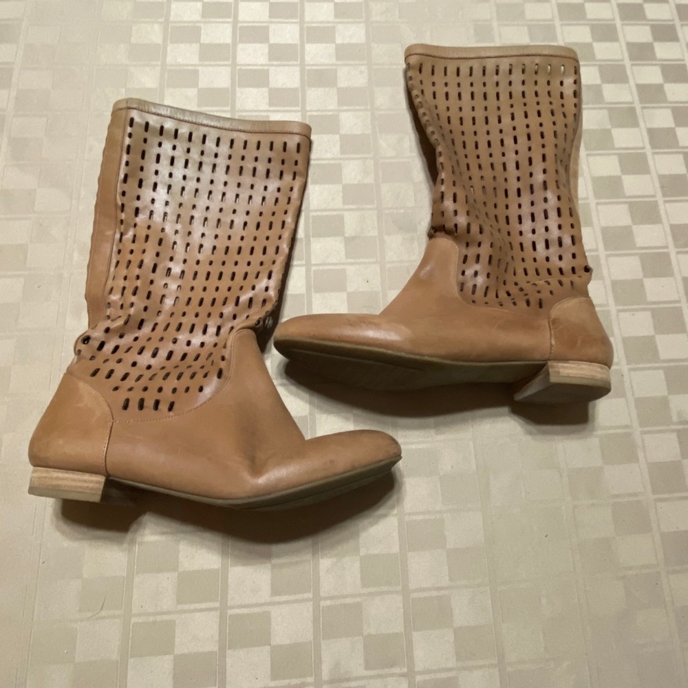 Tan Tall Knee High Leather Riding Boots Sz 6.5